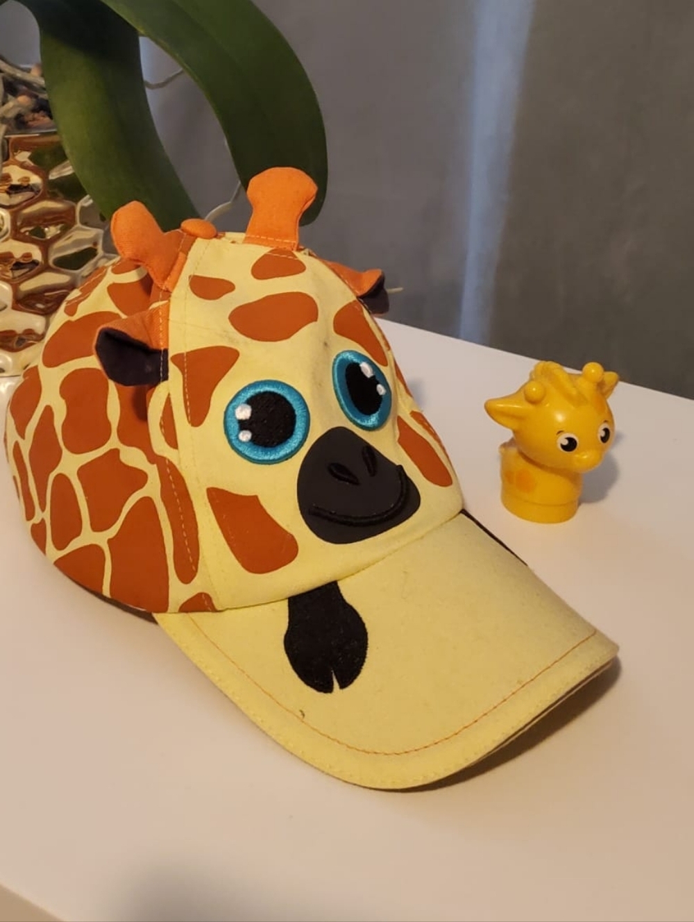 Kids Giraffe Character Cap And Giraffe Toy Block - Yellow and Brown